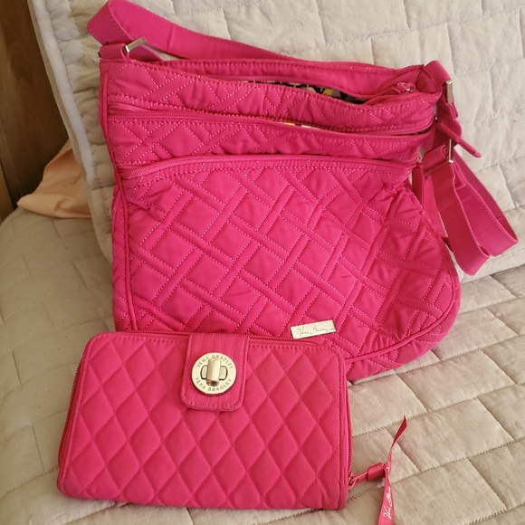 Matching Vera Bradley Crossbody and Wallet - Picture 1 of 5